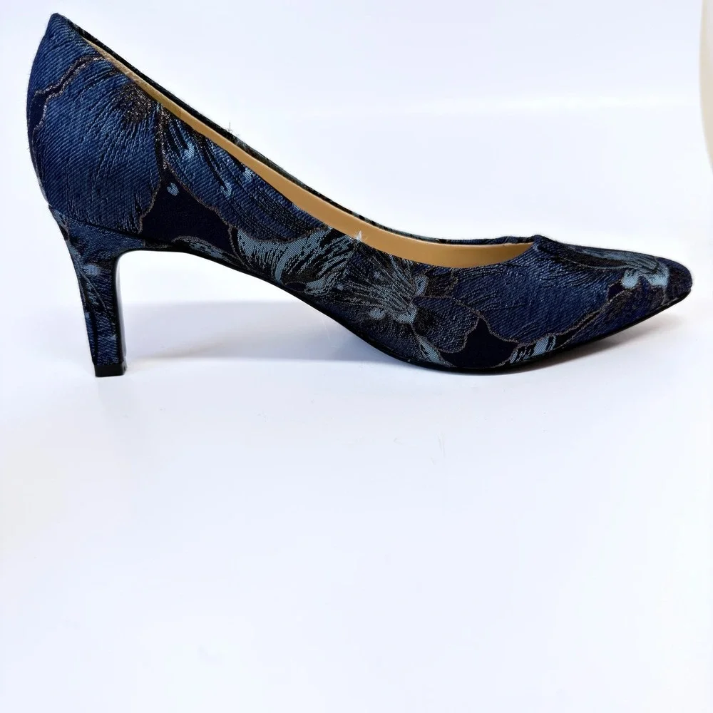 Nine West Eara Blue Black Floral Jacquard Pointed Toe Pumps Heels NW7EARA 6.5M - Picture 3 of 9